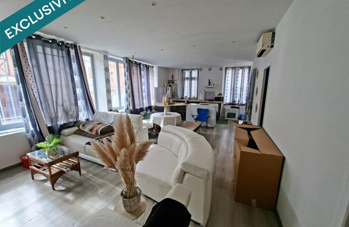 Lot comprenant appartements et terrains. — photo 4