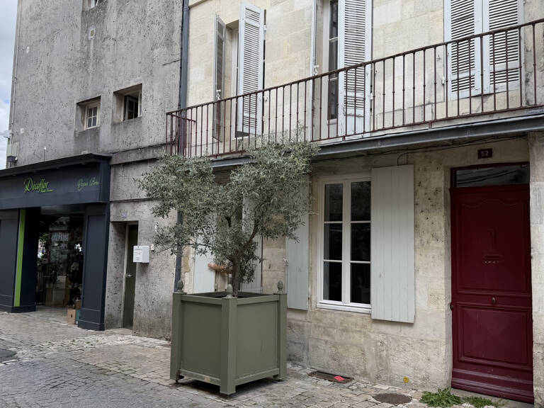 Jolie maison de ville CENTRE VILLE  de St Jean d'Angély — photo 1