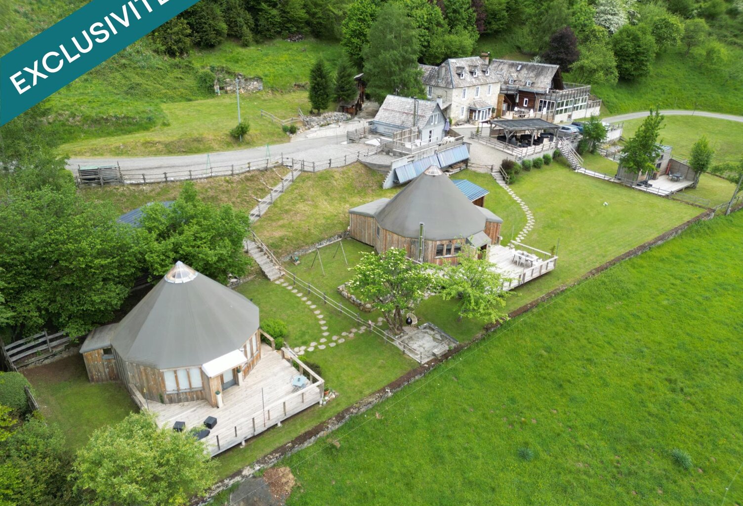 Domaine touristique avec spa et yourtes. — photo 1