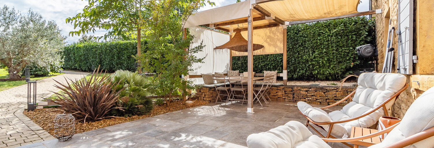 Maison 6 Pièces 223 m² à vendre à Porte des Pierres Dorées (69400)
