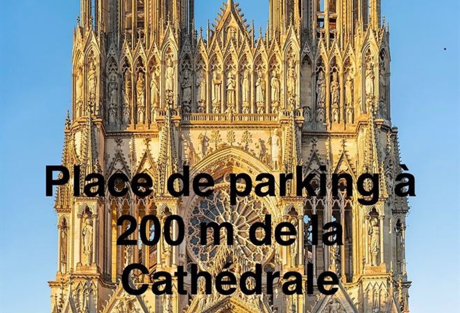 Place de parking à 200 m de la Cathédrale. — photo 1