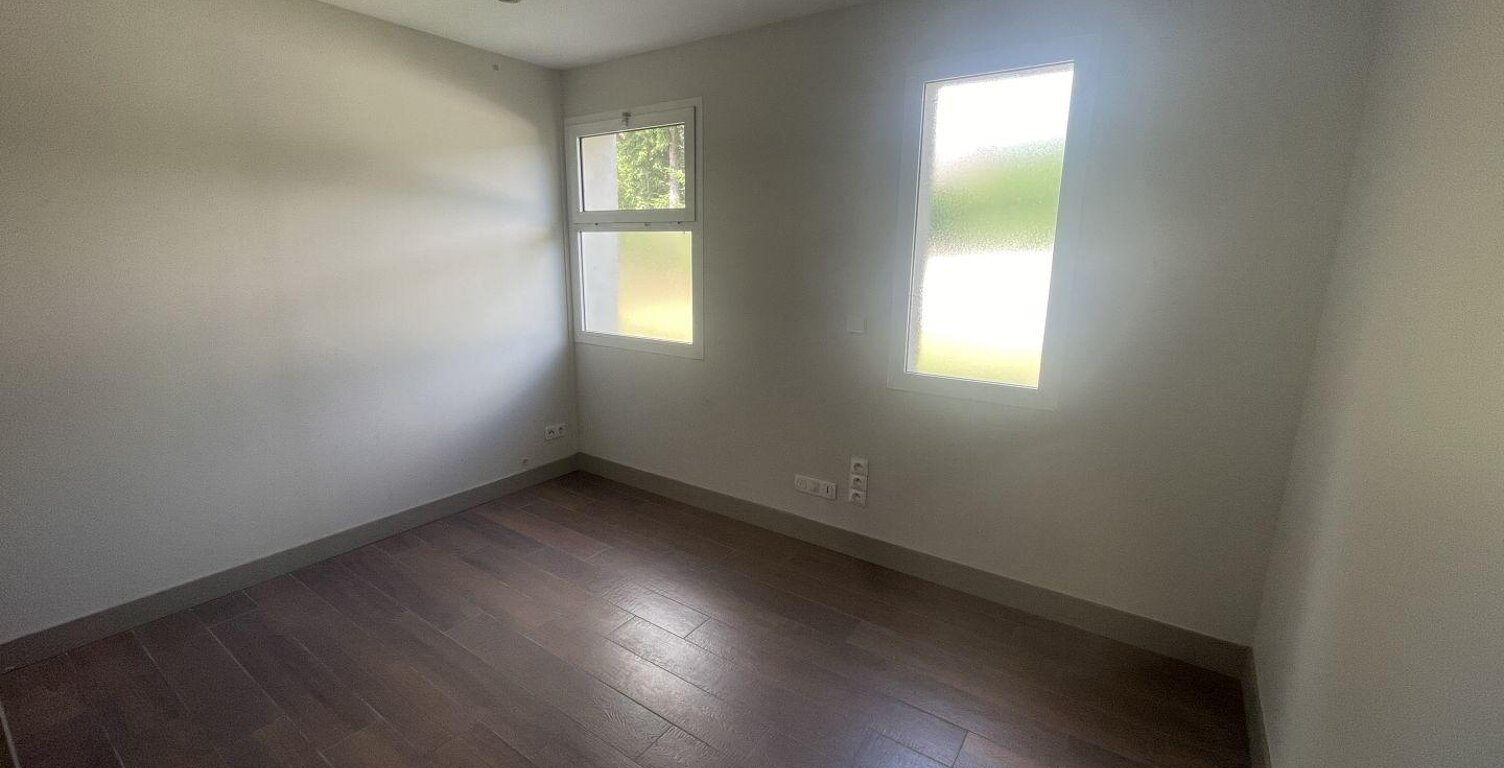 Location Bureaux 60 m&sup2; — photo 1