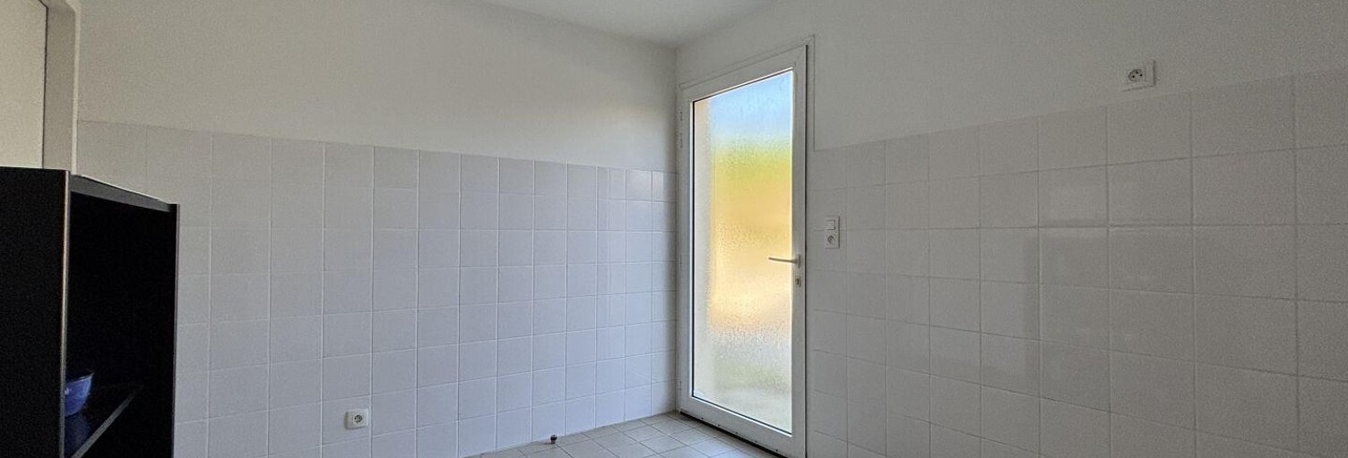 Bureau  54 m² à louer à Belin-Béliet (33830)