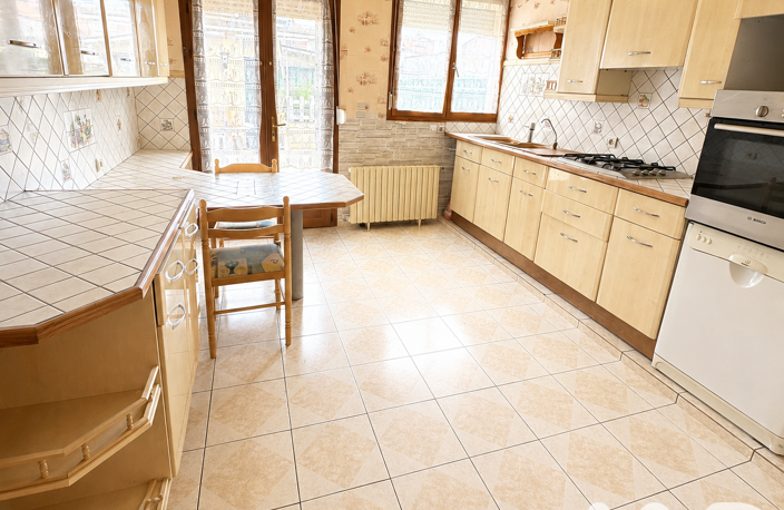 Vente Maison/villa 5 pièces — photo 2