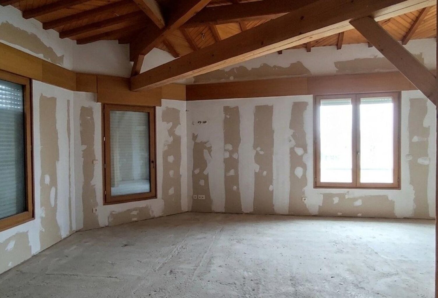 Garage atelier 380 m² à Néré, fort potentiel — photo 1