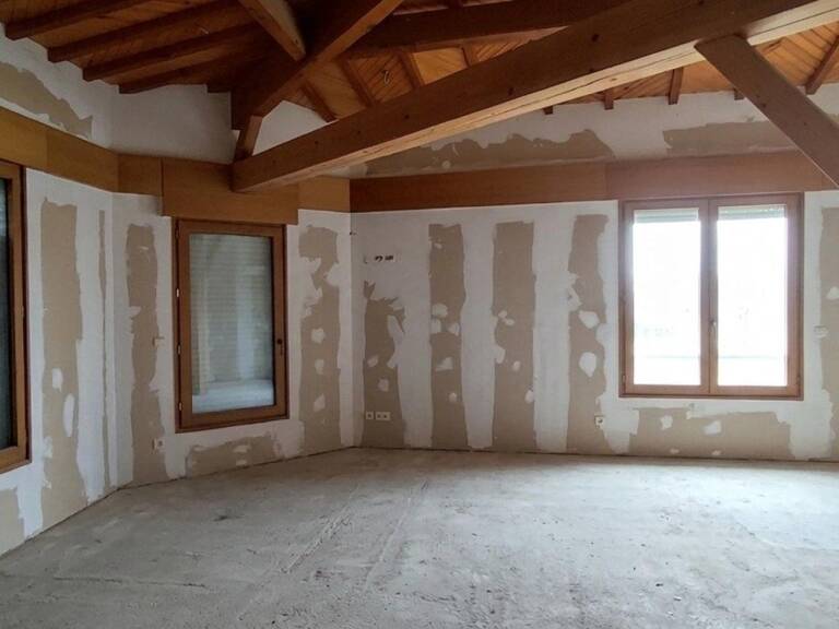 Garage atelier 380 m² à Néré, fort potentiel — photo 1