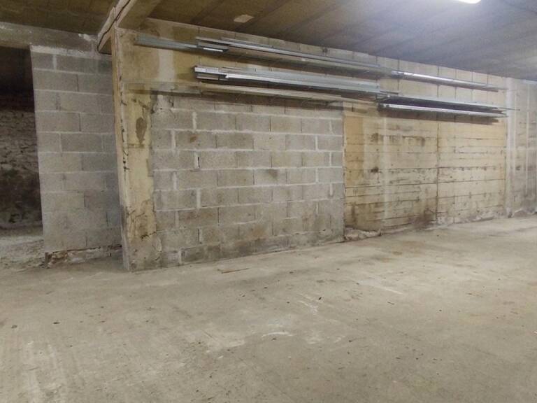Garage atelier 380 m² à Néré, fort potentiel — photo 1