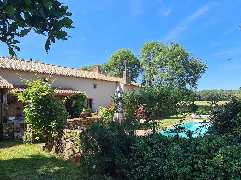 PROPRIETE SUR 15 HECTARES DE TERRAIN — photo 1