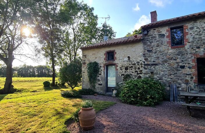 PROPRIETE SUR 15 HECTARES DE TERRAIN — photo 3
