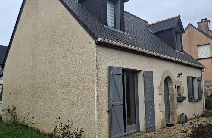 Maison traditionnelle non mitoyenne - proche du bourg (5min à pied)  et de la gare (2H40 de Paris en TGV) — photo 2