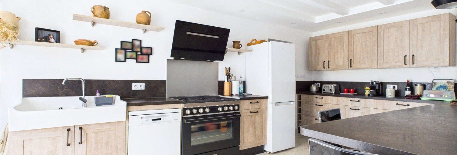 Maison 8 Pièces 242 m² à vendre à Saint-Pierre-la-Noue (17700)
