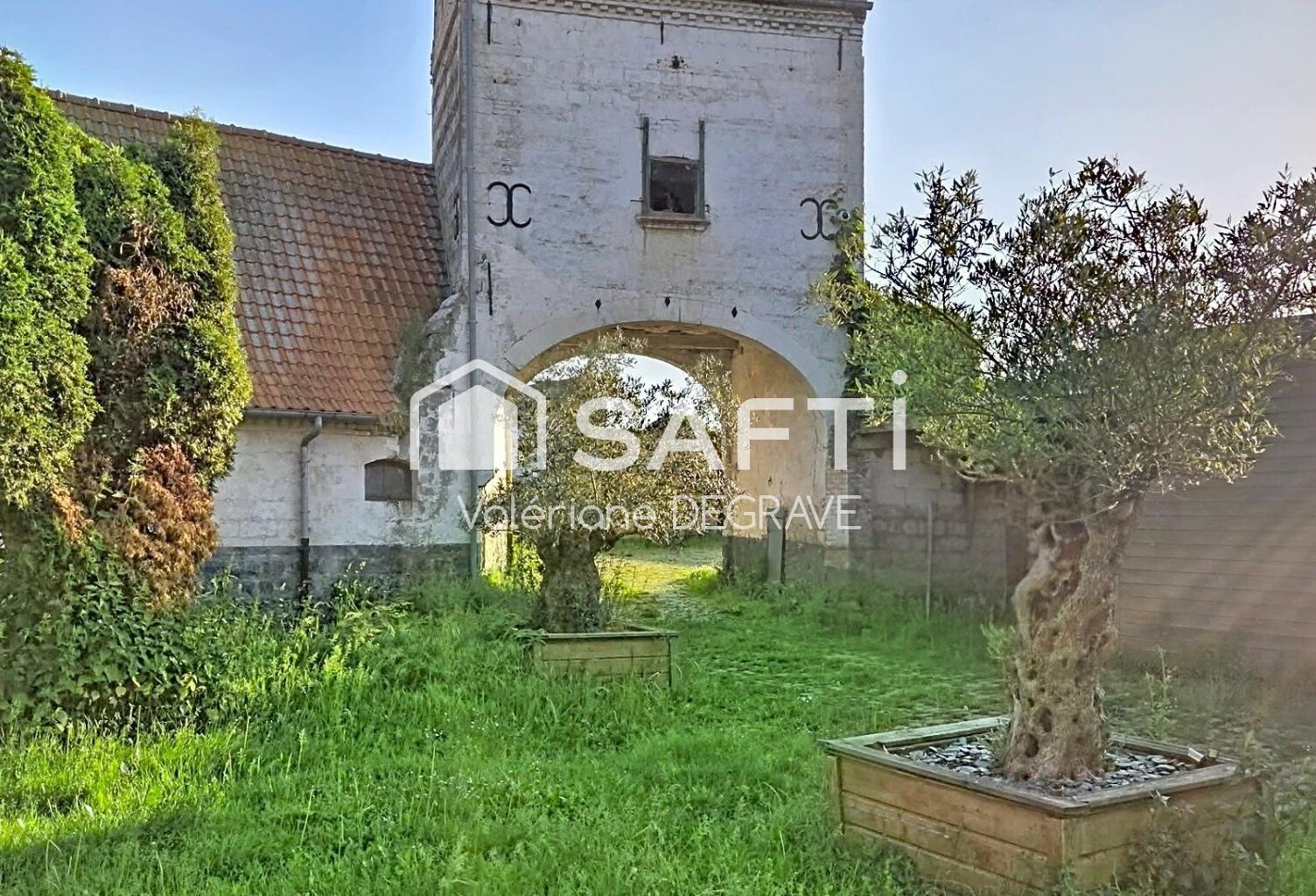 Corps de ferme d'exception  gîtes/spa  4500 m² — photo 1