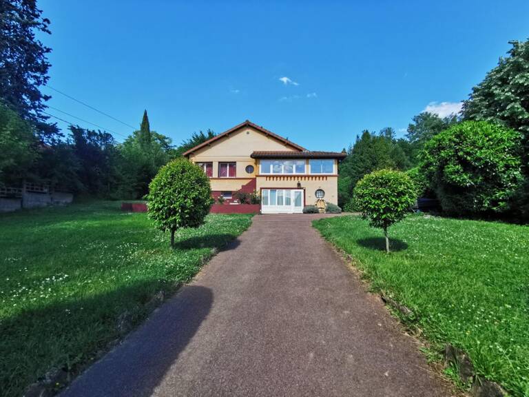 Maison 7 pièces 230 m² — photo 1