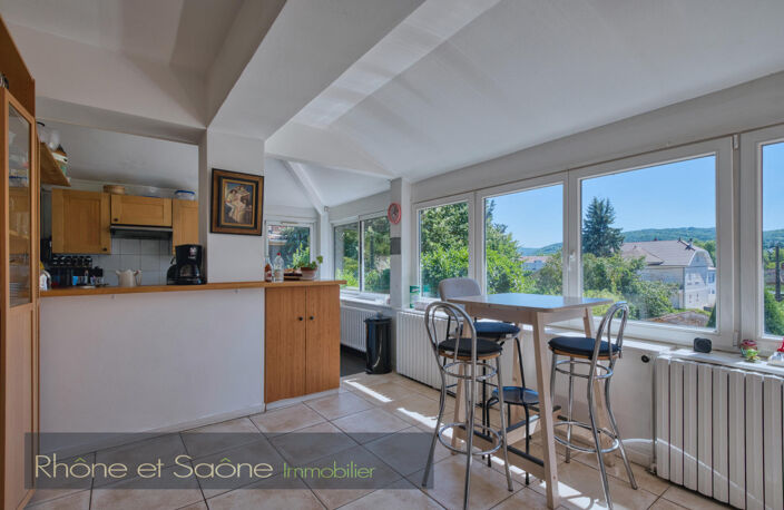 Vente maison 7 pièces 230 m² Neuville-sur-Saône (69250) — photo 5