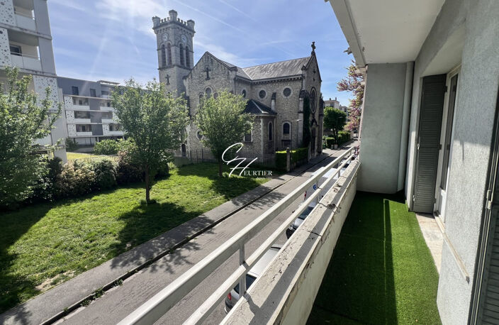 GRENOBLE T3 séjour double de 63m² — photo 2
