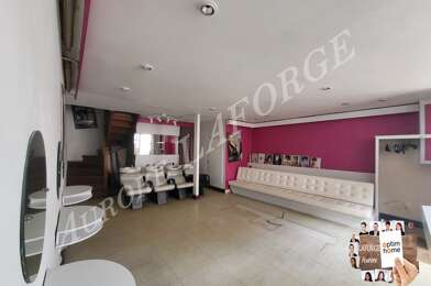 Appartement 8 pièces 122000 €