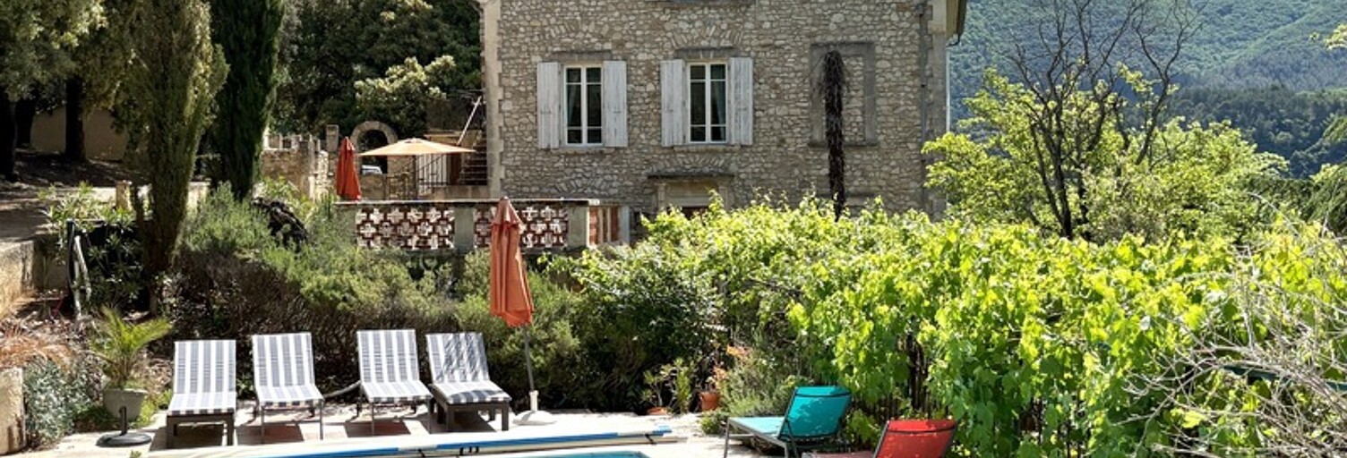 Maison 12 Pièces 303 m² à vendre à Nyons (26110)