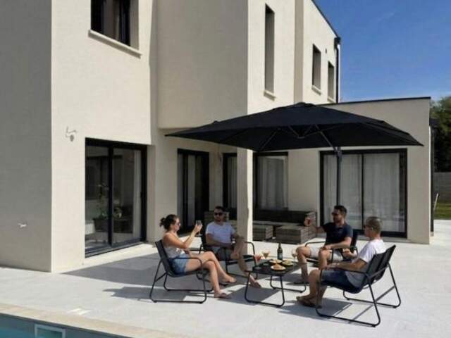 possibilité PMR - Maison Contemporaine hors lotissement de 148 m², 4 grandes chambres, une piscine de 7x3 m.– Calme et Verdure – Neuilly-Crimolois — photo du bien