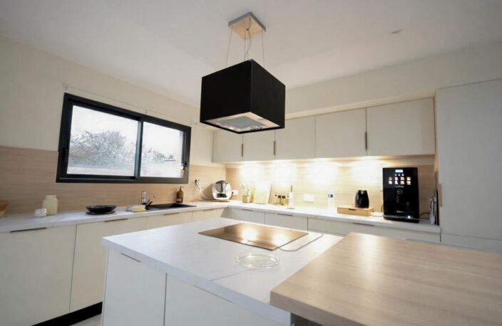 possibilité PMR - Maison Contemporaine hors lotissement de 148 m², 4 grandes chambres, une piscine de 7x3 m.– Calme et Verdure – Neuilly-Crimolois — photo 4