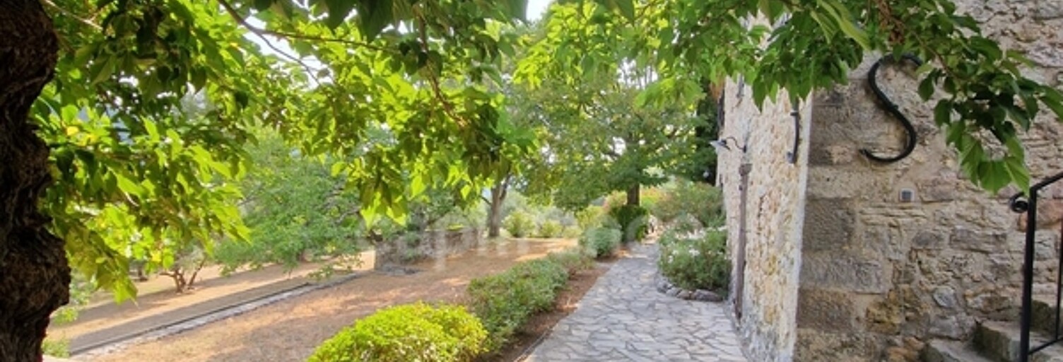 Maison 8 Pièces 307 m² à vendre à Seillans (83440)