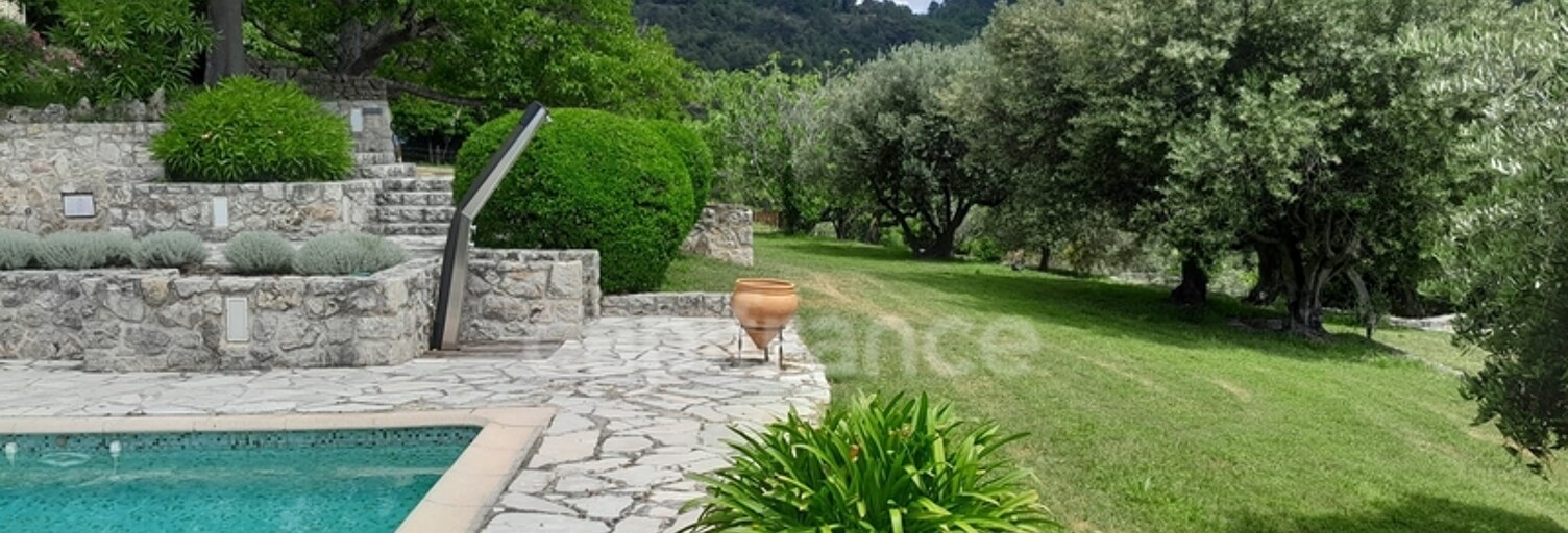 Maison 8 Pièces 307 m² à vendre à Seillans (83440)