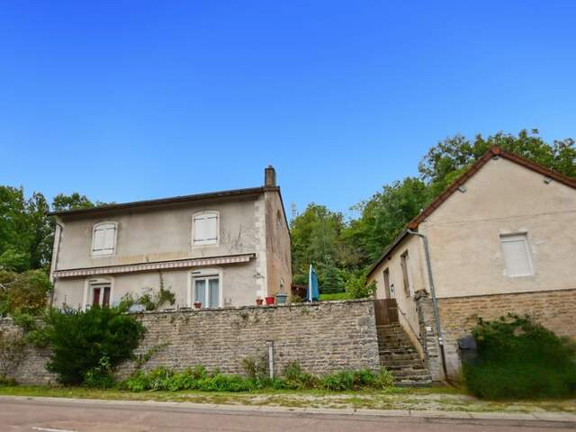 Ensemble de maisons avec 3000 m2 de terrain à Sernin du Plain — photo du bien