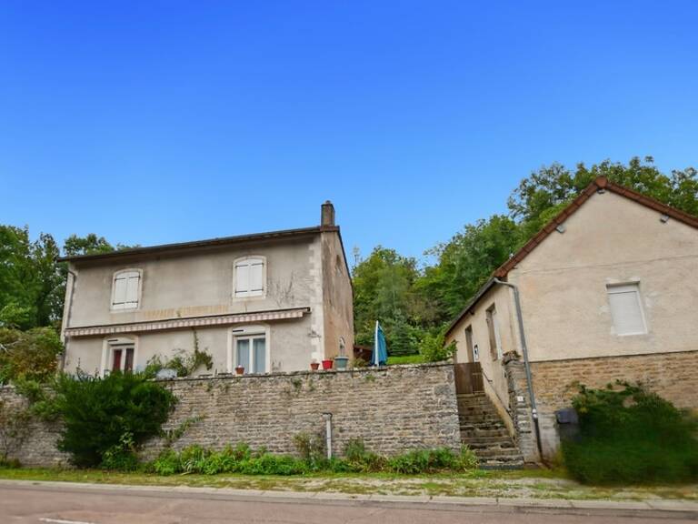 Ensemble de maisons avec 3000 m2 de terrain à Sernin du Plain — photo 1