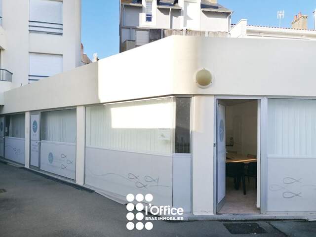 Local commercial Les Sables D Olonne 50 m2 — photo du bien