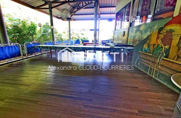 Local commercial de plus de 1000 M 2 — photo 3