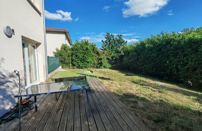 Maison T4 avec jardin et double garage + Parking — photo 3