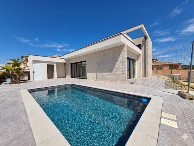 Villa PISCINE DOUBLE GARAGE — photo du bien