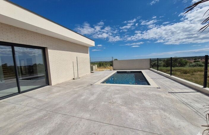 Villa PISCINE DOUBLE GARAGE — photo 2