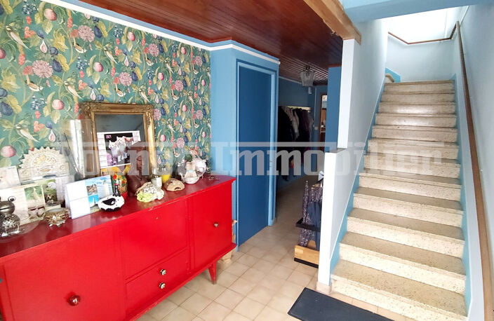 Grande maison avec jardin à proximité immédiate du centre. — photo 3