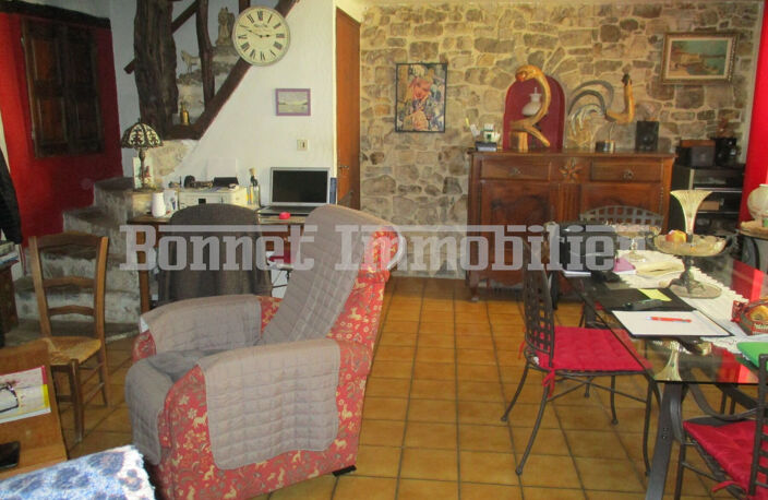 Maison de village en pierre en très bon état — photo 3