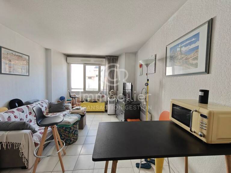 STUDIO 22.74 M² HYPER-CENTRE AVEC PARKING — photo 1