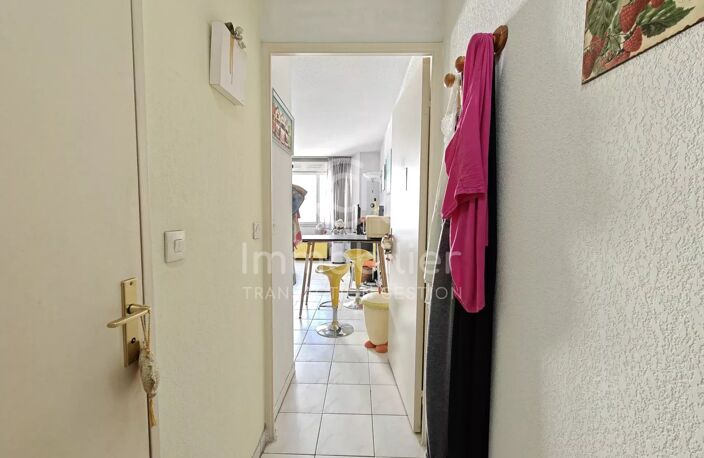 STUDIO 22.74 M² HYPER-CENTRE AVEC PARKING — photo 4