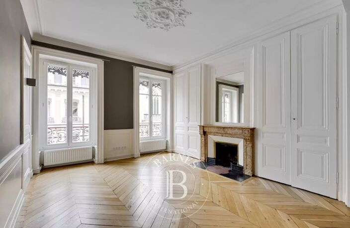 Lyon 2 - Cordeliers - Appartement rénové de 87,66 m² - 2 Chambres — photo 2