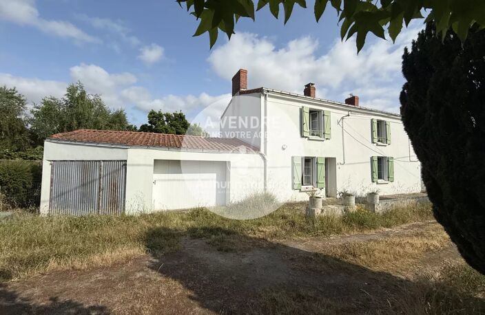 Maison 3 Chambres à rénover sur 2060 m2 -  bord de loire — photo 2