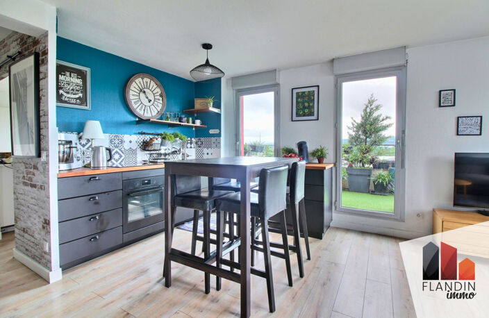 GRIGNY - Appartement T3 de 57 m2 en dernier étage avec terra — photo 5