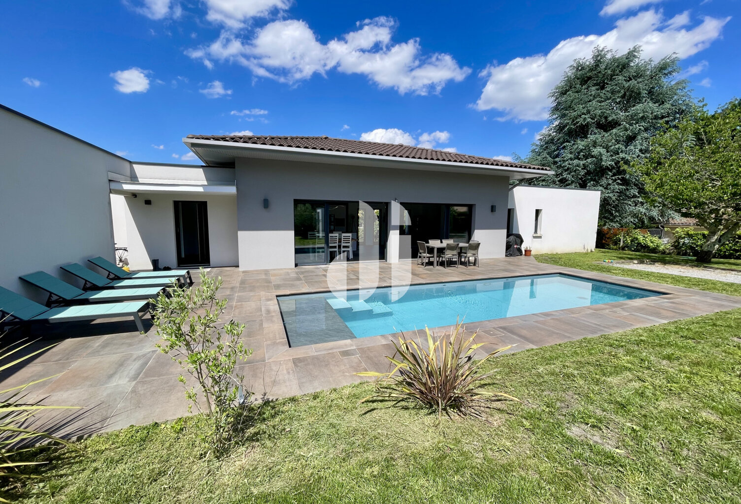 Maison plain-pied Gradignan 163m2, DPE A, piscine chauffée e — photo 1