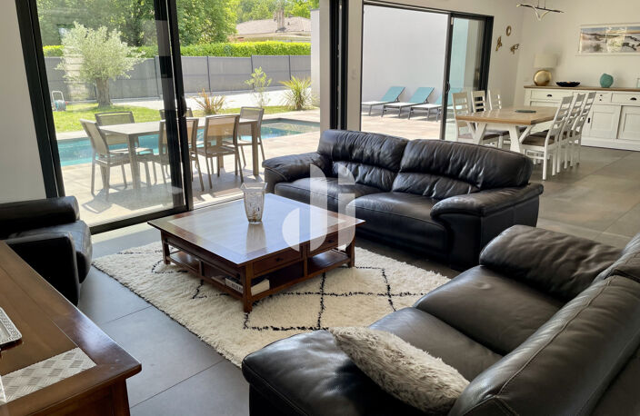 Maison plain-pied Gradignan 163m2, DPE A, piscine chauffée e — photo 2
