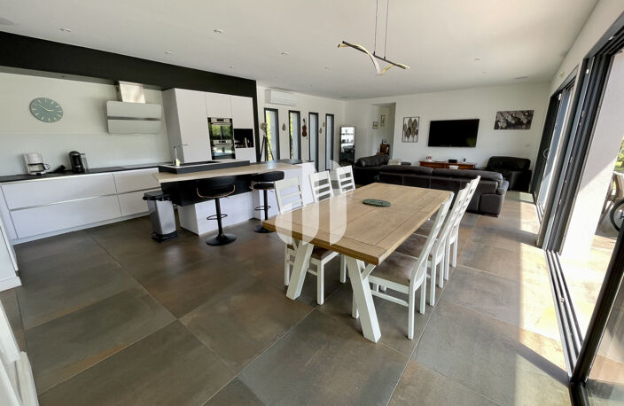 Maison plain-pied Gradignan 163m2, DPE A, piscine chauffée e — photo 3