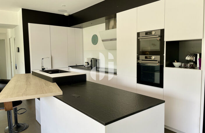 Maison plain-pied Gradignan 163m2, DPE A, piscine chauffée e — photo 4
