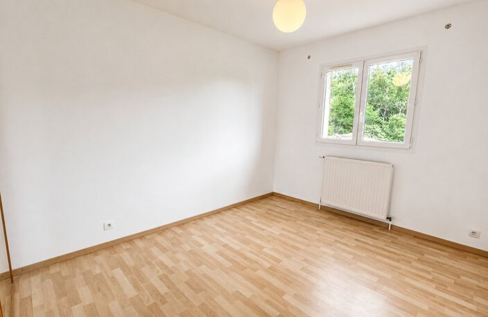 PROPRIÉ T5 / T2 / GARAGES / PISCINE / JARDIN — photo 5