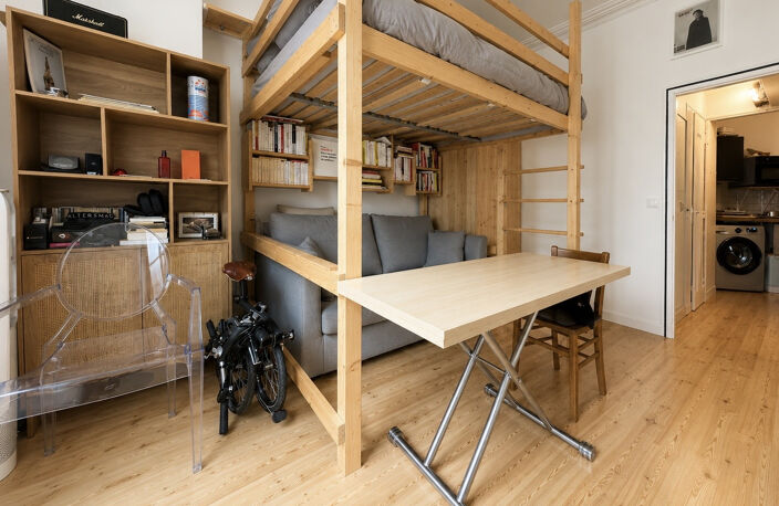 Studio 18,34 m2 -- Quartier Latin -- Immeuble Haussmannien -- C — photo 3