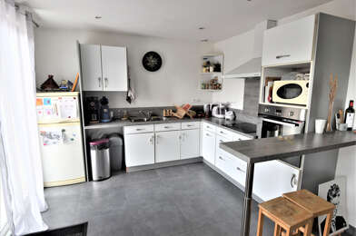 Appartement 3 pièces 864 €