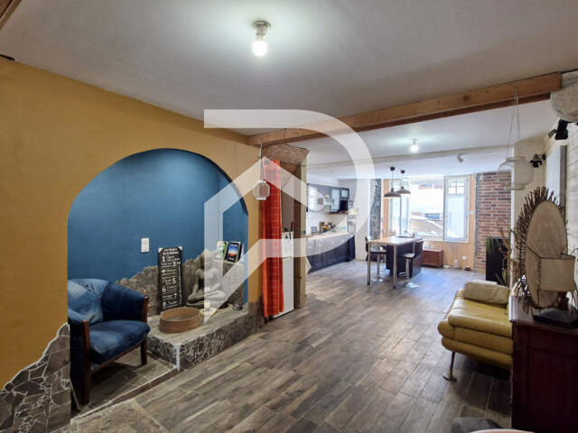 Maison de ville avec jardin, 5 pièces 169 m², centre ORTHEZ — photo du bien