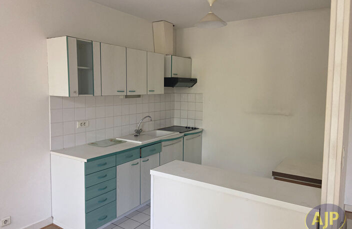 Appartement Saintes  3 pièce(s) 79.88 m2 — photo 2