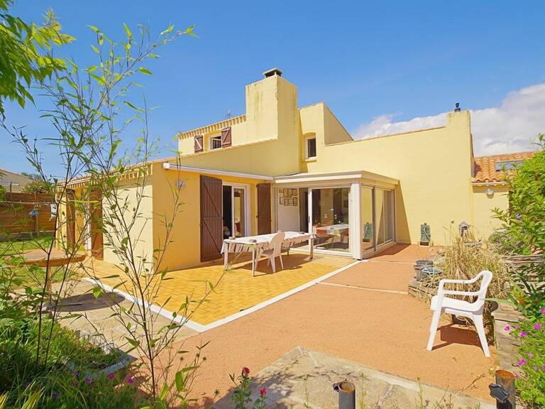 Maison Maison — photo 1