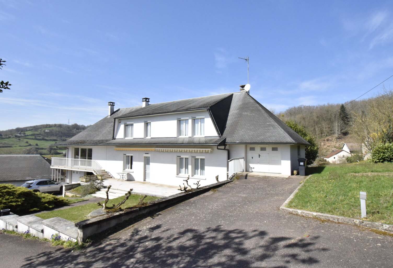 BELLE DEMEURE AVEC PISCINE INTERIEURE — photo 1